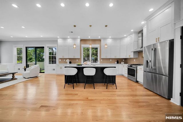 22 14th Street, Kenilworth, NJ 07033