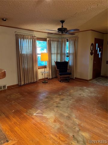 54 N Colvin Place, Tonawanda, NY 14223