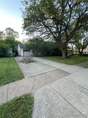 54 N Colvin Place, Tonawanda, NY 14223