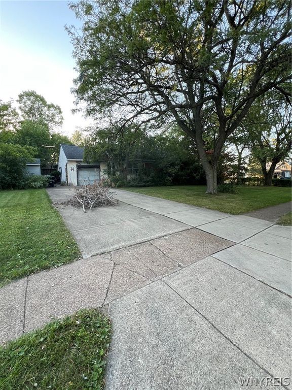 54 N Colvin Place, Tonawanda, NY 14223