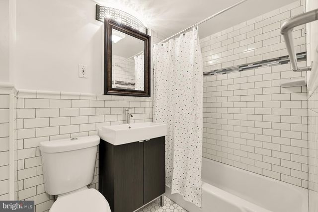 730 24TH ST NW #203, Washington, DC 20037