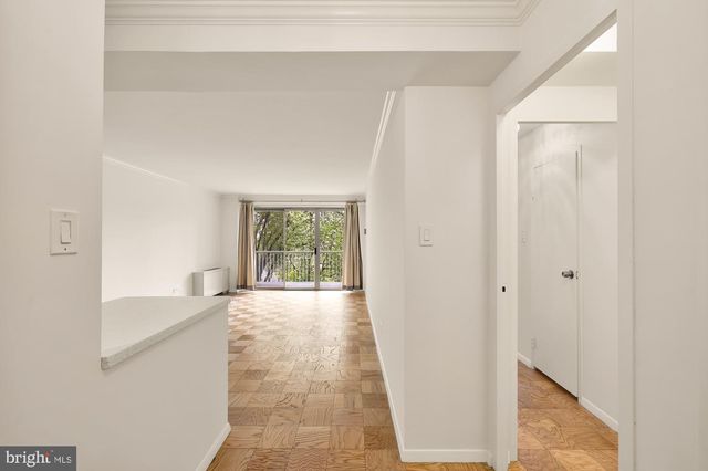 730 24TH ST NW #203, Washington, DC 20037