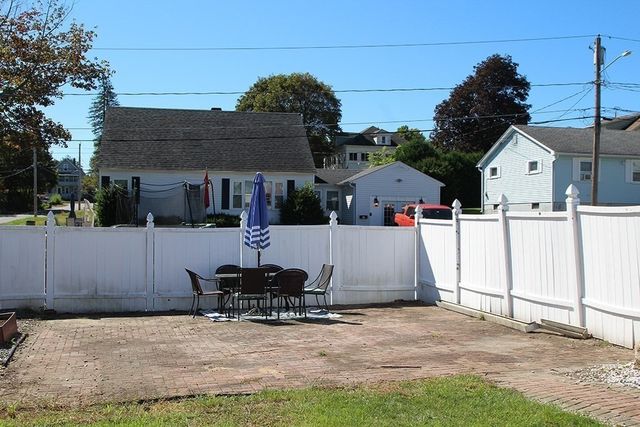 35 Newtonville Avenue, Fitchburg, MA 01420