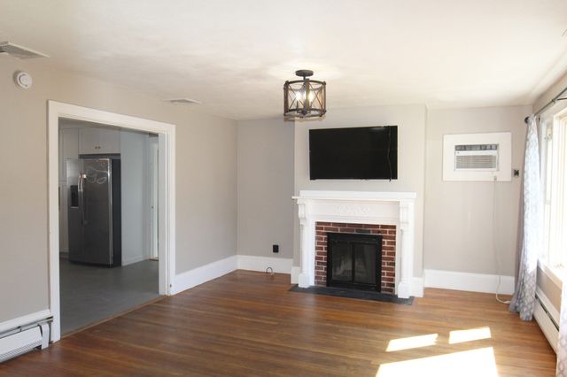 35 Newtonville Avenue, Fitchburg, MA 01420