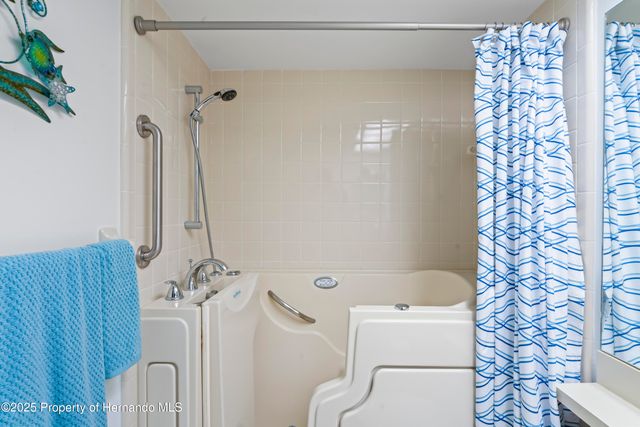 7107 Pond View Court, Spring Hill, FL 34606