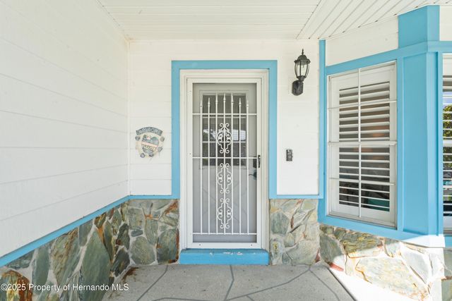 7107 Pond View Court, Spring Hill, FL 34606