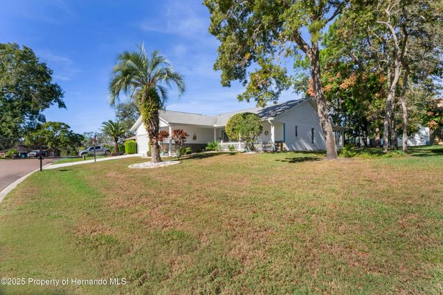 7107 Pond View Court, Spring Hill, FL 34606