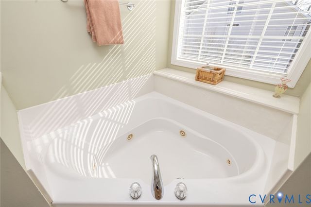 11513 Sadler Grove Rd, Glen Allen, VA 23060