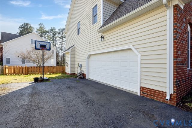 11513 Sadler Grove Rd, Glen Allen, VA 23060