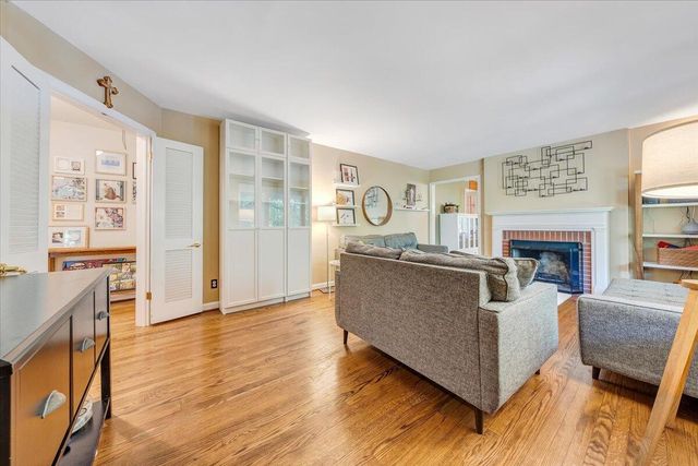 2702 Yellow Mountain RD, Roanoke, VA 24014
