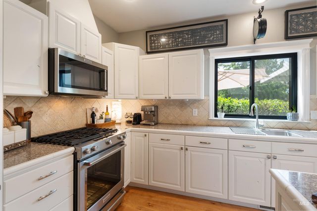 4220 W Dawson Dr, Meridian, ID 83646