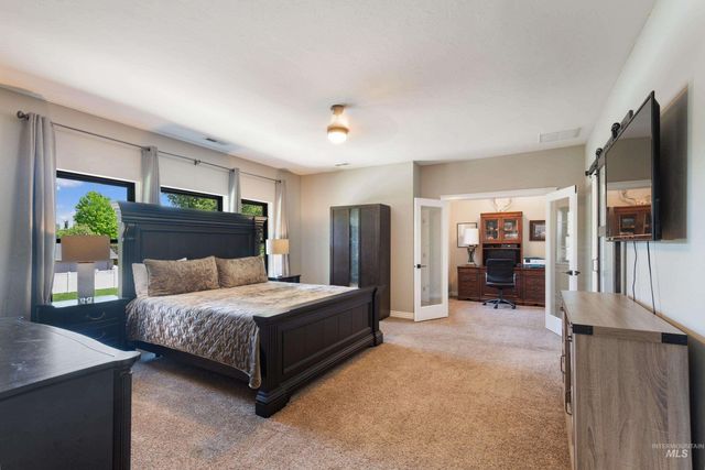4220 W Dawson Dr, Meridian, ID 83646