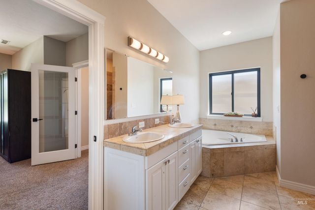 4220 W Dawson Dr, Meridian, ID 83646