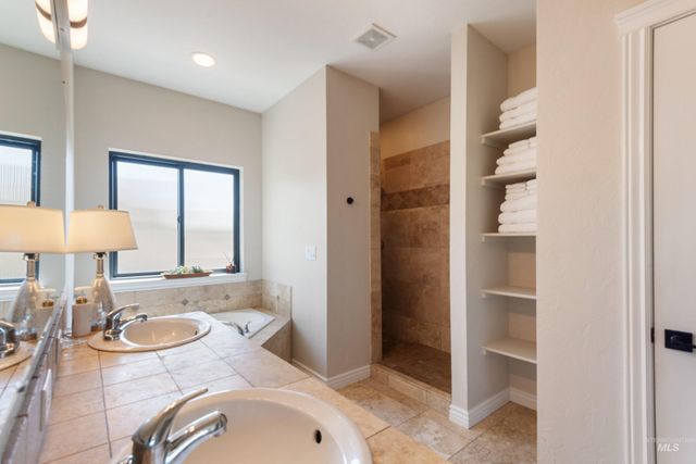 4220 W Dawson Dr, Meridian, ID 83646