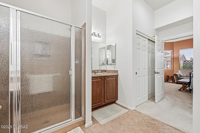 955 W Bosch Drive, Green Valley, AZ 85614