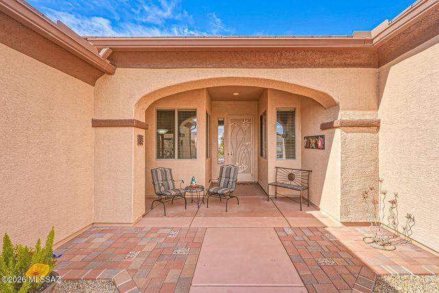 955 W Bosch Drive, Green Valley, AZ 85614