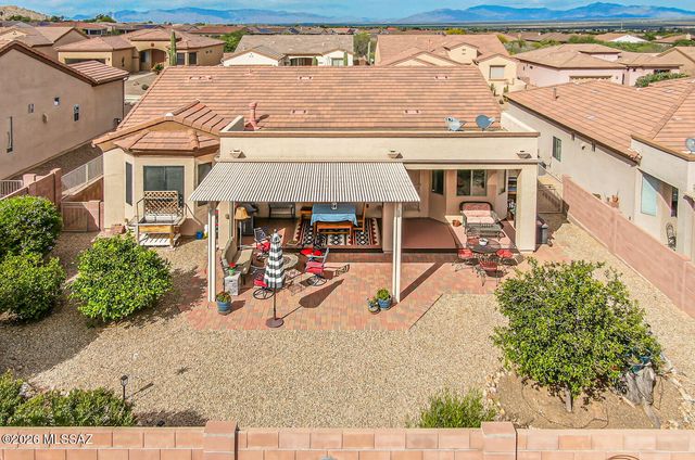 955 W Bosch Drive, Green Valley, AZ 85614