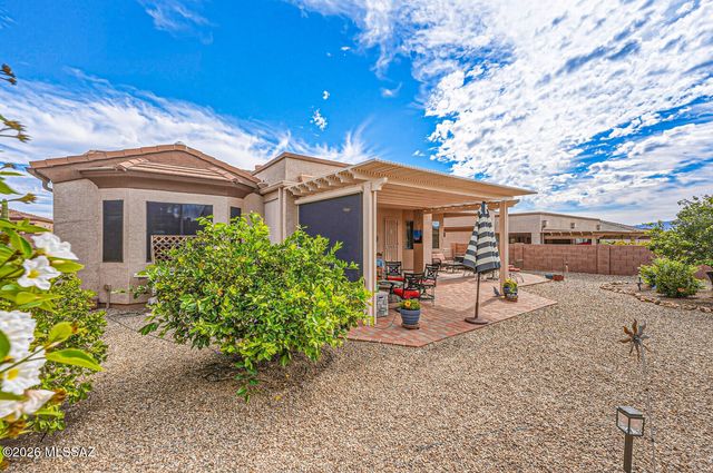 955 W Bosch Drive, Green Valley, AZ 85614