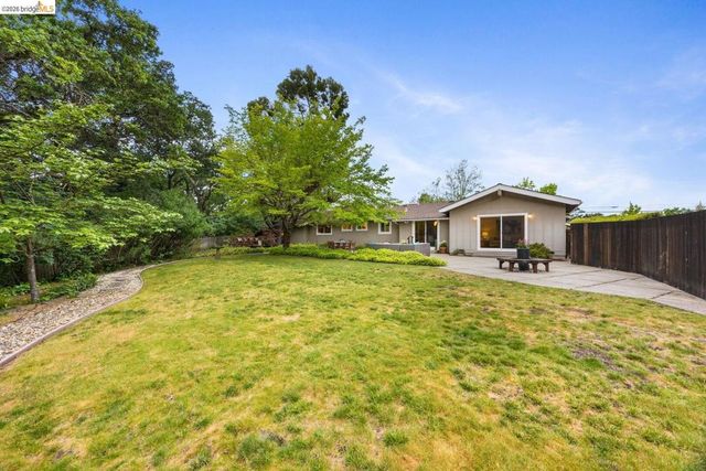 105 Linda LN, Pleasant Hill, CA 94523