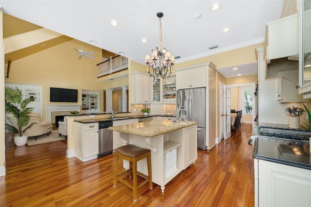 10005 SW 48TH PLACE, Gainesville, FL 32608