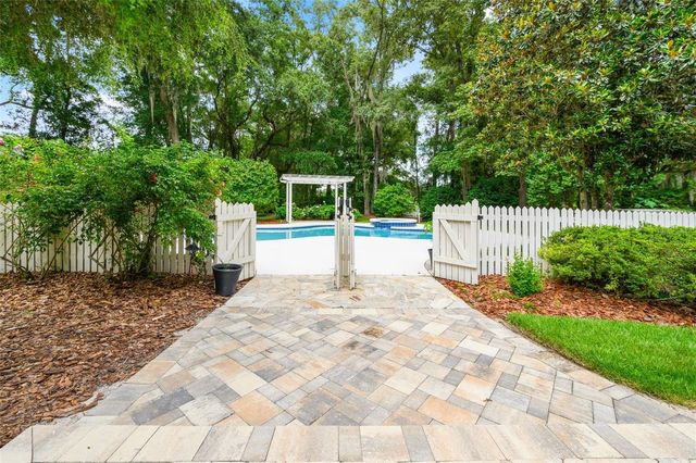 10005 SW 48TH PLACE, Gainesville, FL 32608