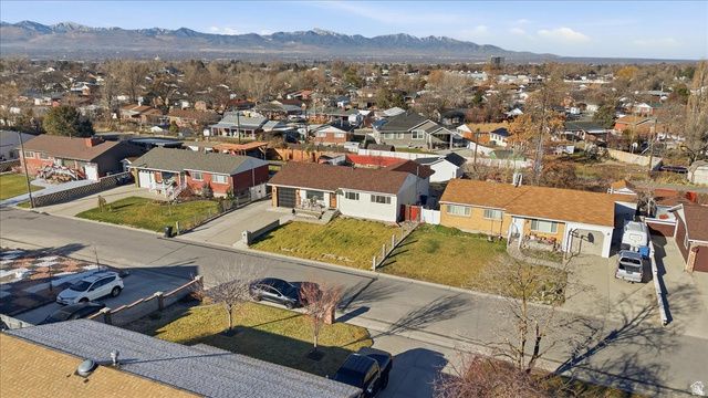 9886 S ANTIMONY LN, Sandy, UT 84094