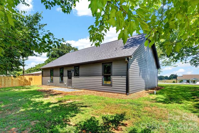 1652 Doggett Road, Forest City, NC 28043