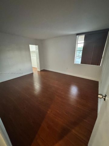 10700 SW 108th Ave C209, Miami, FL 33176