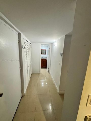 10700 SW 108th Ave C209, Miami, FL 33176