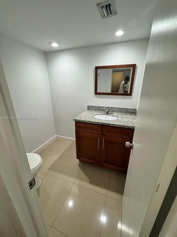 10700 SW 108th Ave C209, Miami, FL 33176