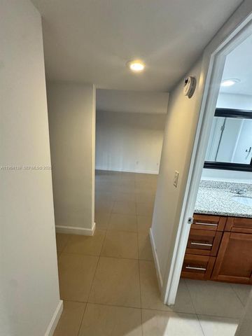 10700 SW 108th Ave C209, Miami, FL 33176