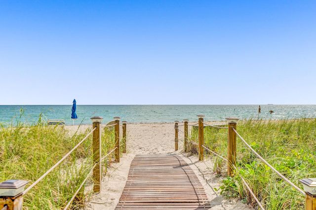 3600 Galt Ocean Drive 2C, Fort Lauderdale, FL 33308