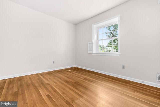 13508 GLEN MILL RD, Rockville, MD 20850