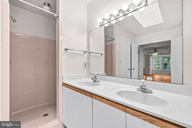 13508 GLEN MILL RD, Rockville, MD 20850