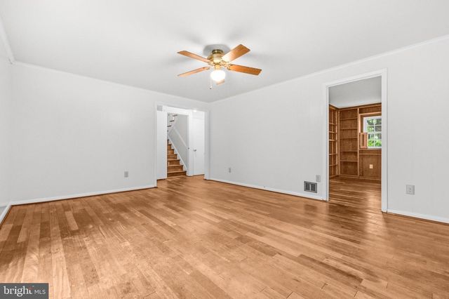 13508 GLEN MILL RD, Rockville, MD 20850