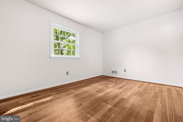 13508 GLEN MILL RD, Rockville, MD 20850