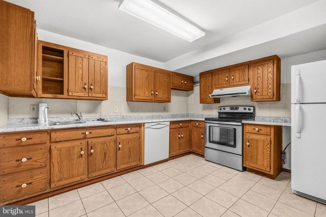 13508 GLEN MILL RD, Rockville, MD 20850