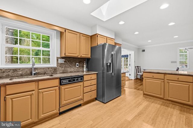 13508 GLEN MILL RD, Rockville, MD 20850