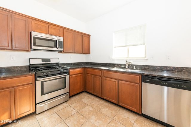 14648 Friesian Trail, El Paso, TX 79938