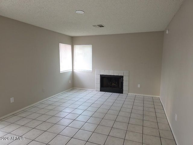 8703 W PUGET Avenue, Peoria, AZ 85345