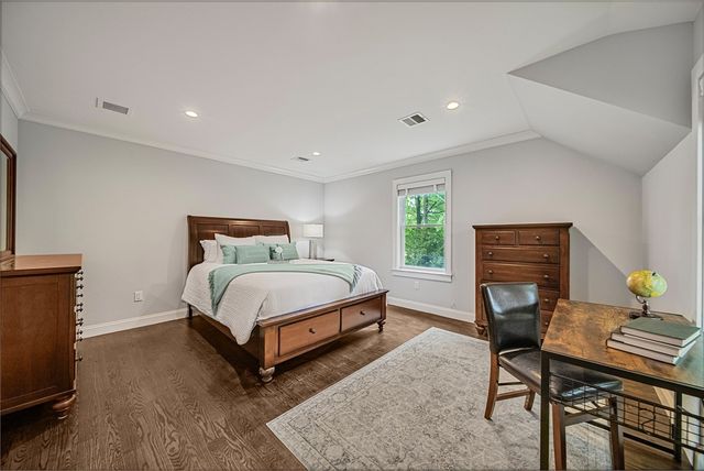 7 Bemis Rd, Wellesley, MA 02481