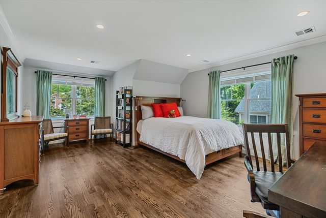 7 Bemis Rd, Wellesley, MA 02481