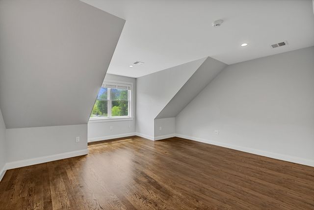 7 Bemis Rd, Wellesley, MA 02481