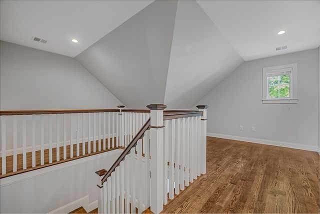 7 Bemis Rd, Wellesley, MA 02481