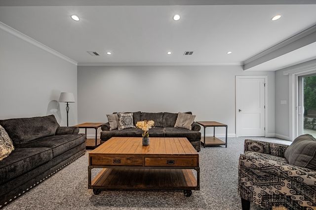 7 Bemis Rd, Wellesley, MA 02481