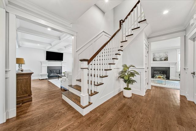 7 Bemis Rd, Wellesley, MA 02481