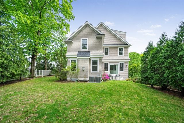 7 Bemis Rd, Wellesley, MA 02481