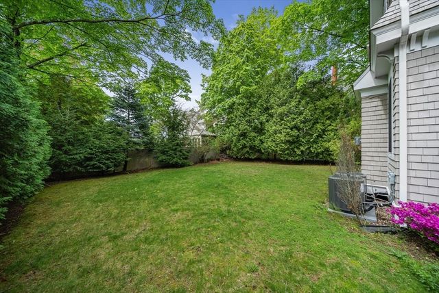 7 Bemis Rd, Wellesley, MA 02481