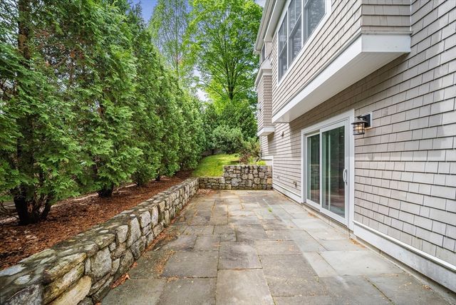 7 Bemis Rd, Wellesley, MA 02481