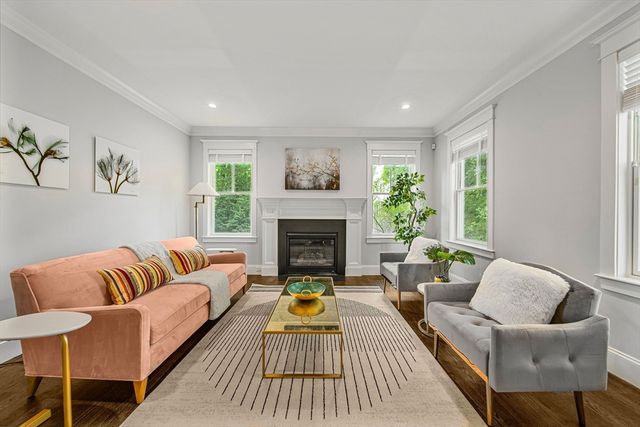 7 Bemis Rd, Wellesley, MA 02481